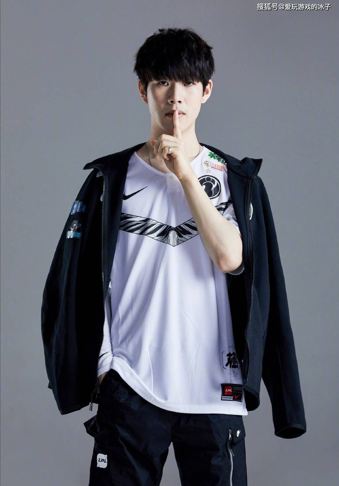 BLG赛后群访 教练：今天比赛输了只是过程，不代表着是结束了